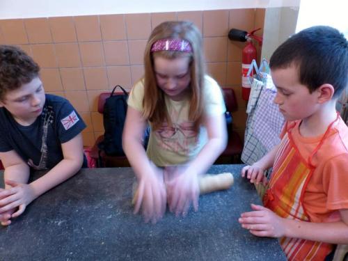 Zájmový kroužek Kuchtík - Máslové ořechové sušenky