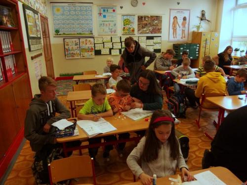 Spolu to dokážeme - deváťáci v 1.třídě