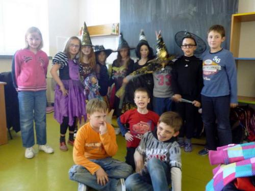 Den čarodějnic a čarodějů