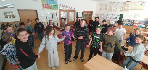 Den šílených účesů v 5. třídě